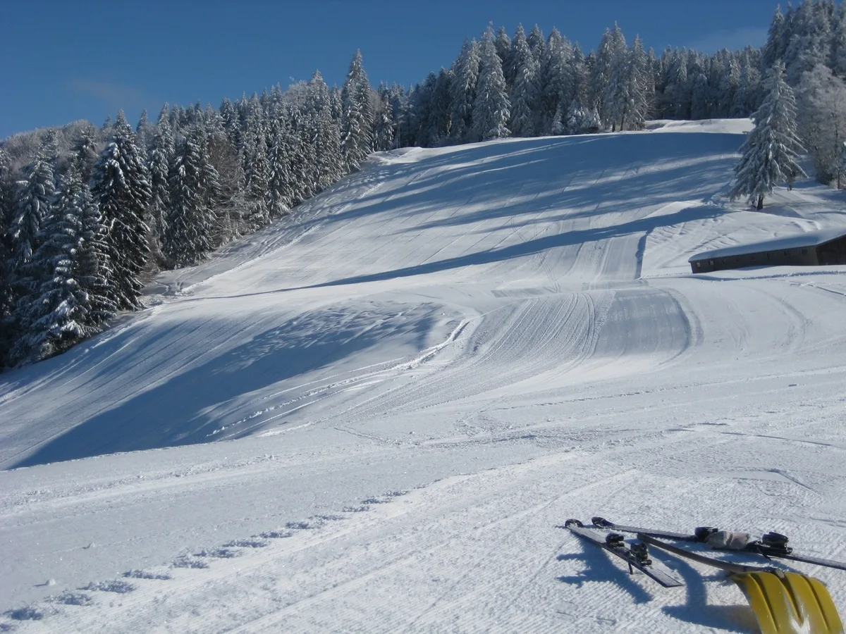 Skigebiet Oberholz-Farner, leere Piste